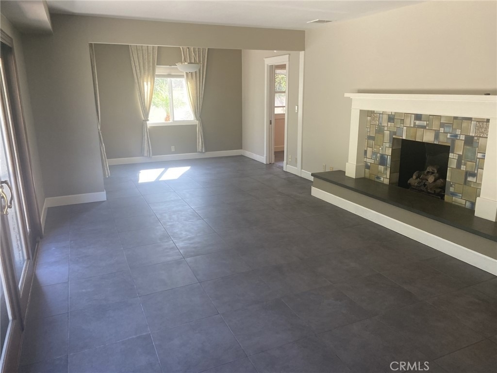 433 W Northridge Avenue - Photo 5