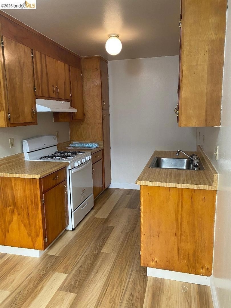 708 Solano Ave - Photo 5