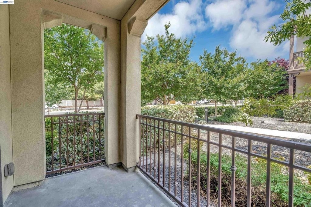 1139 Genco Terrace - Photo 35