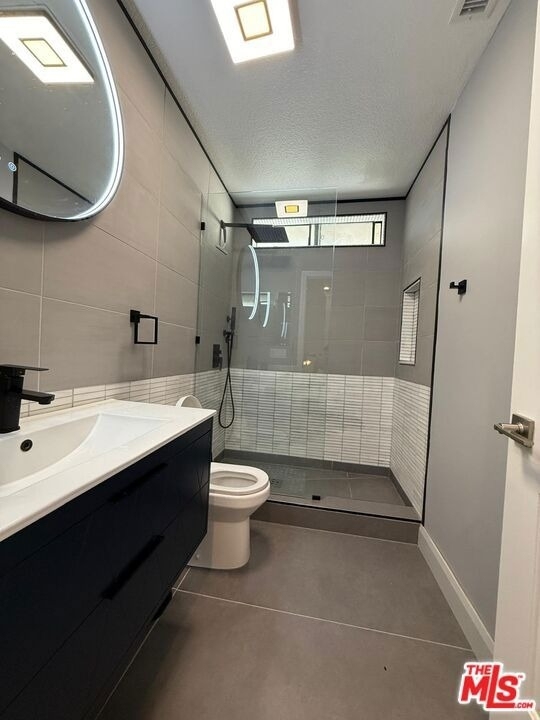 1043 Thompson Avenue - Photo 12