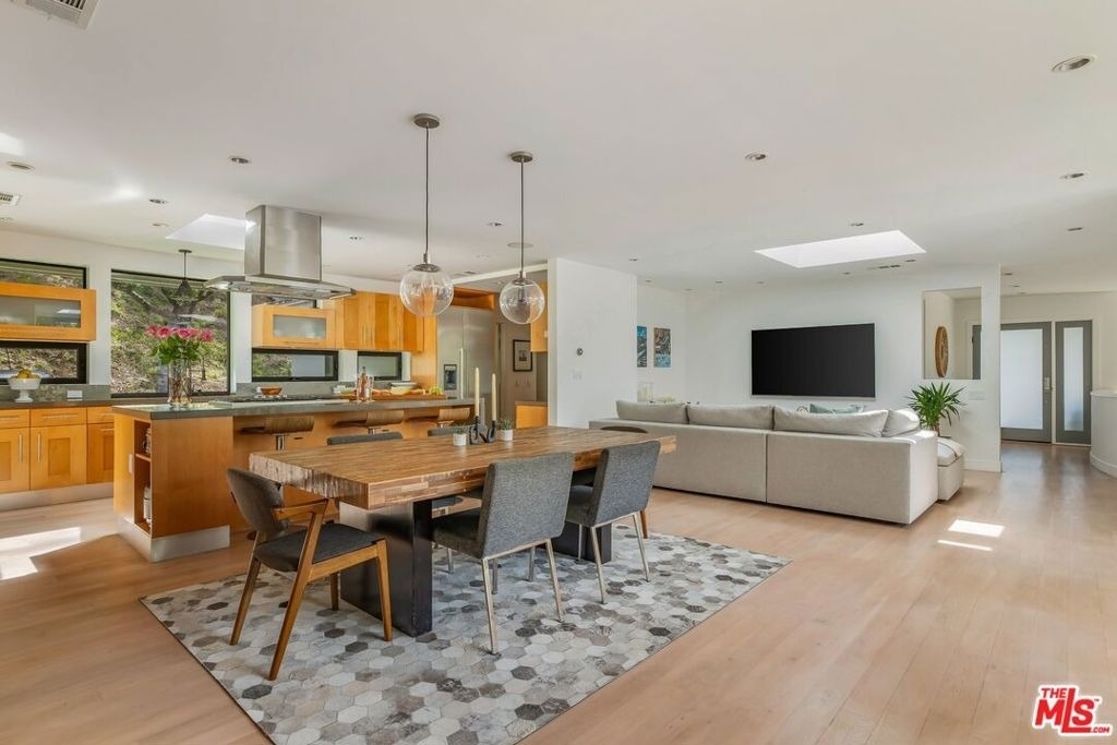 874 N Norman Place - Photo 11
