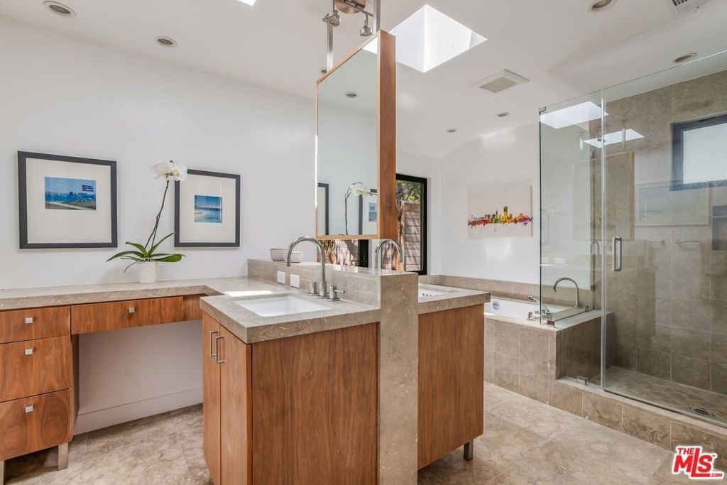 874 N Norman Place - Photo 32