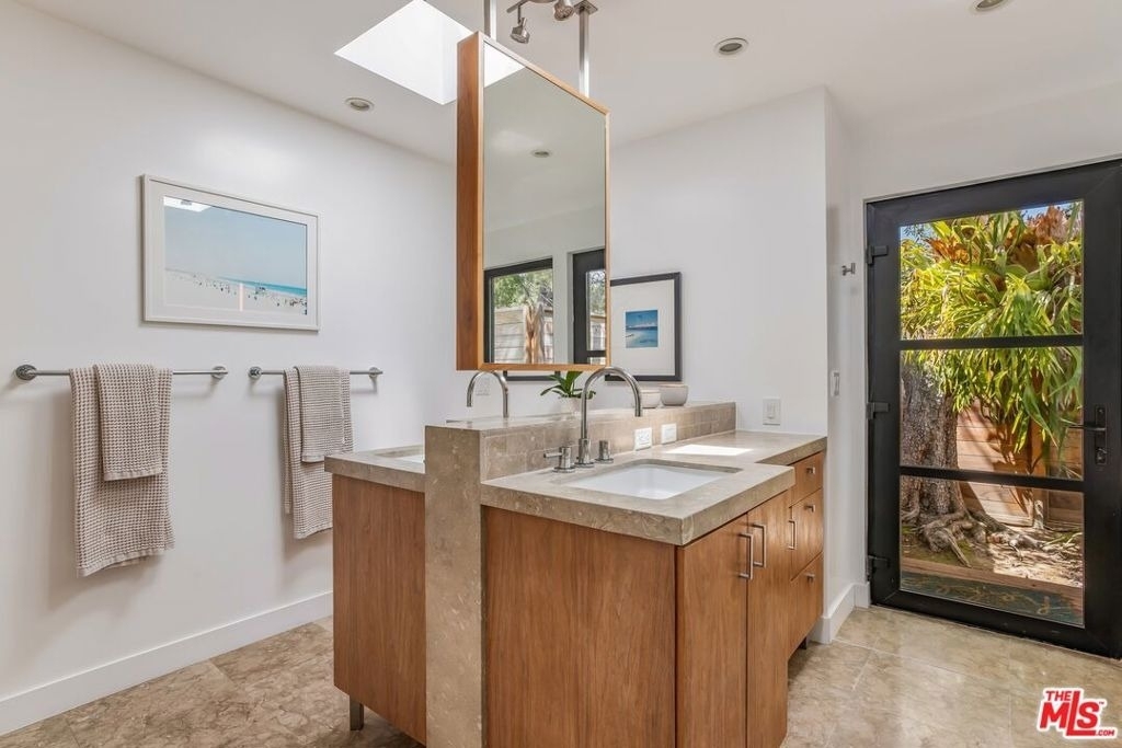874 N Norman Place - Photo 31