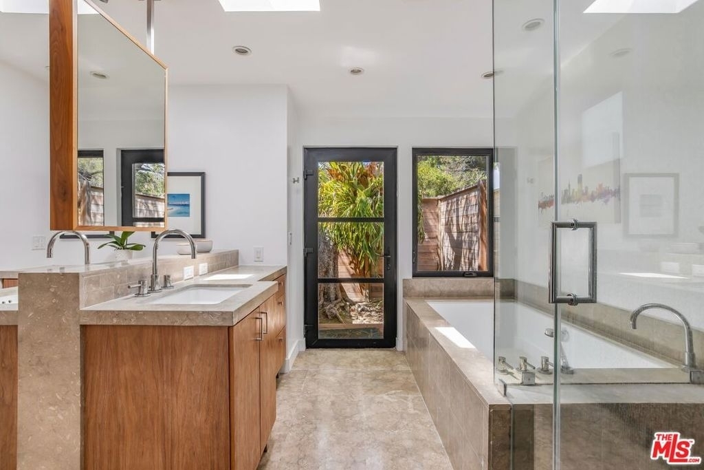 874 N Norman Place - Photo 30