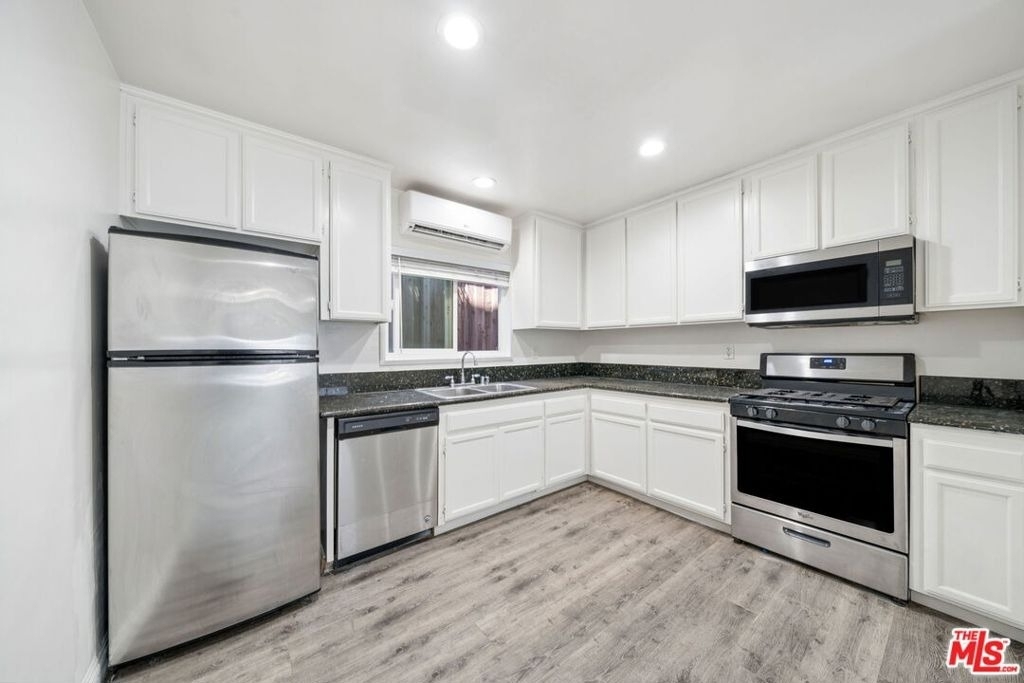 510 Pacific Avenue - Photo 3
