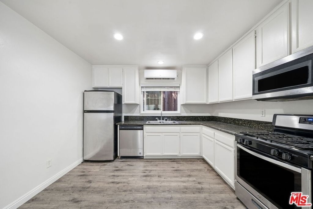 510 Pacific Avenue - Photo 2