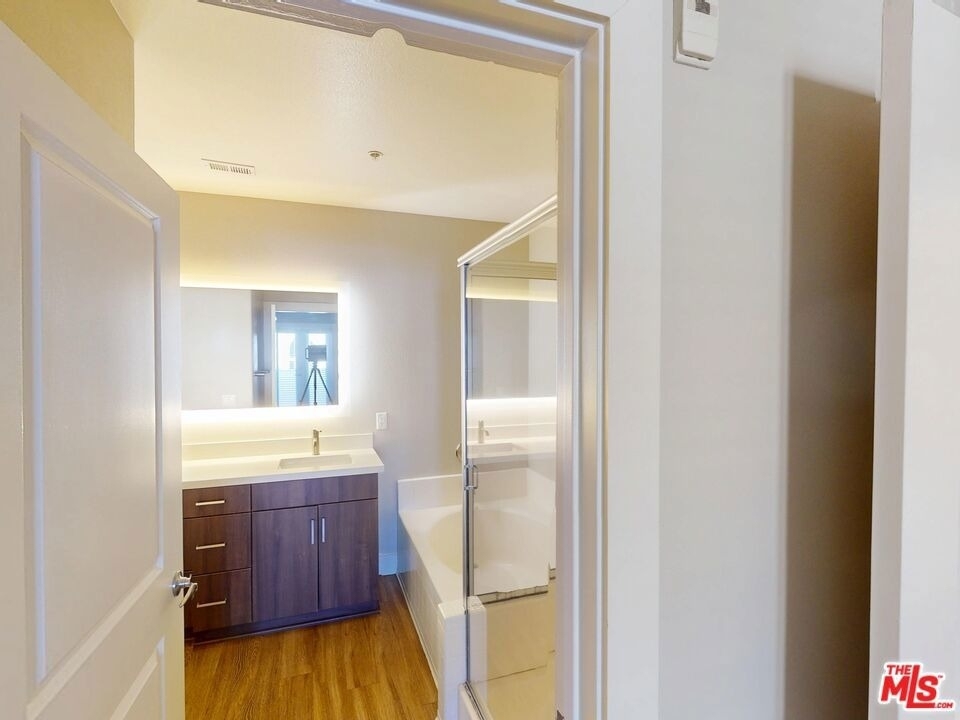 1041 Glendon Avenue - Photo 16