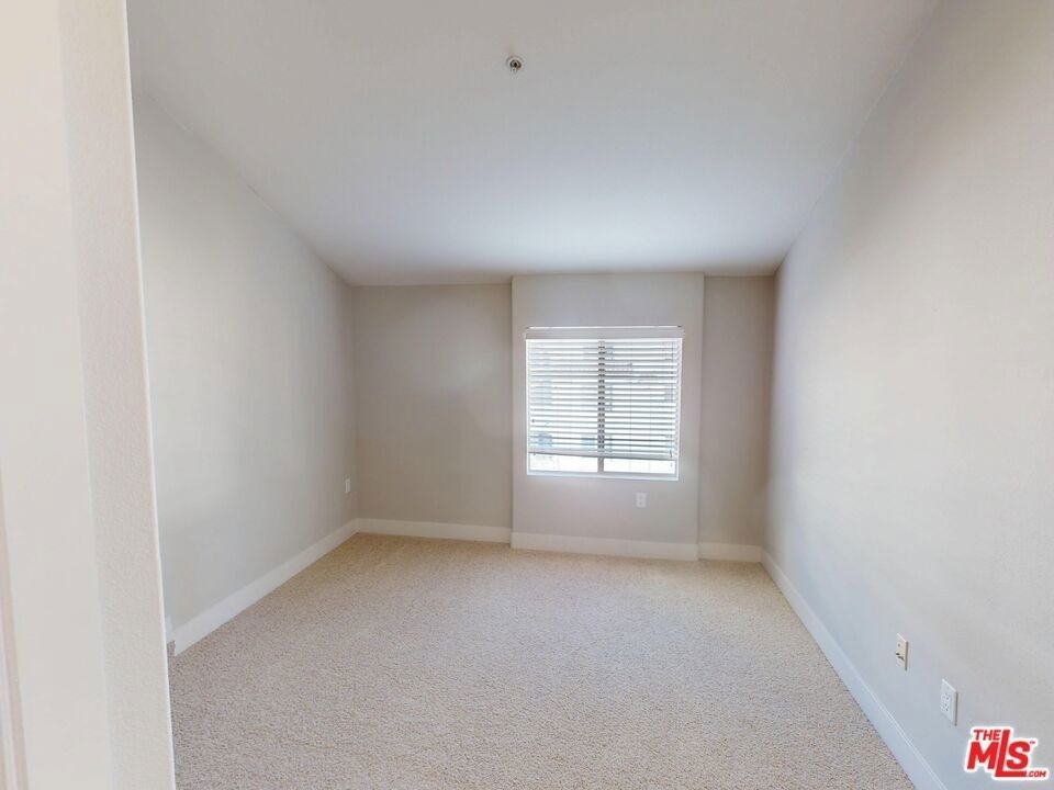 1041 Glendon Avenue - Photo 11
