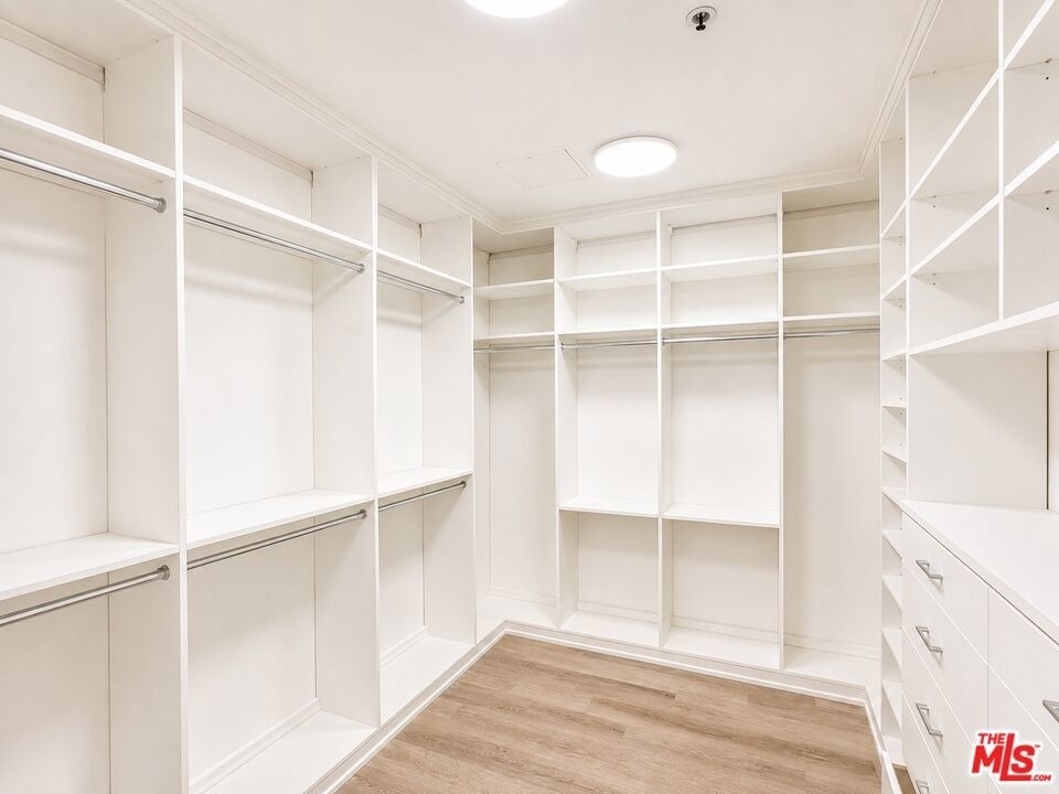 10390 Wilshire Boulevard - Photo 7
