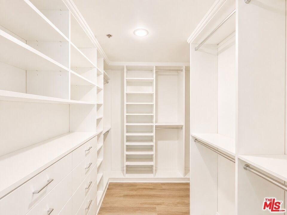10390 Wilshire Boulevard - Photo 8