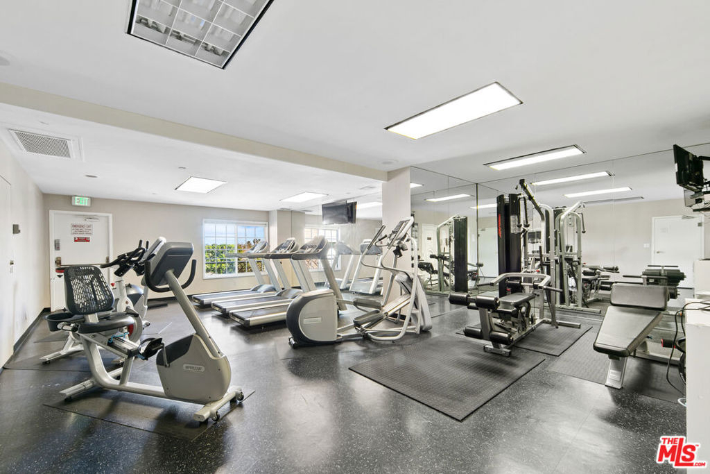 10390 Wilshire Boulevard - Photo 14
