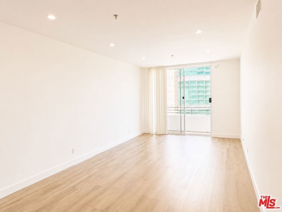 10390 Wilshire Boulevard - Photo 5