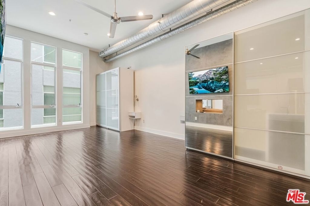 13320 Beach Avenue - Photo 10