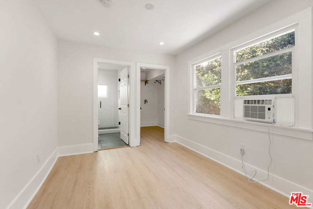 4245 Normal Avenue - Photo 16
