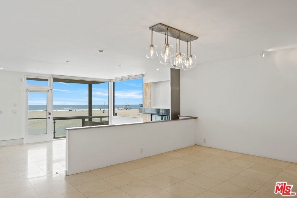 6 Eastwind Street - Photo 2