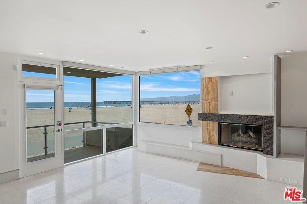 6 Eastwind Street - Photo 0