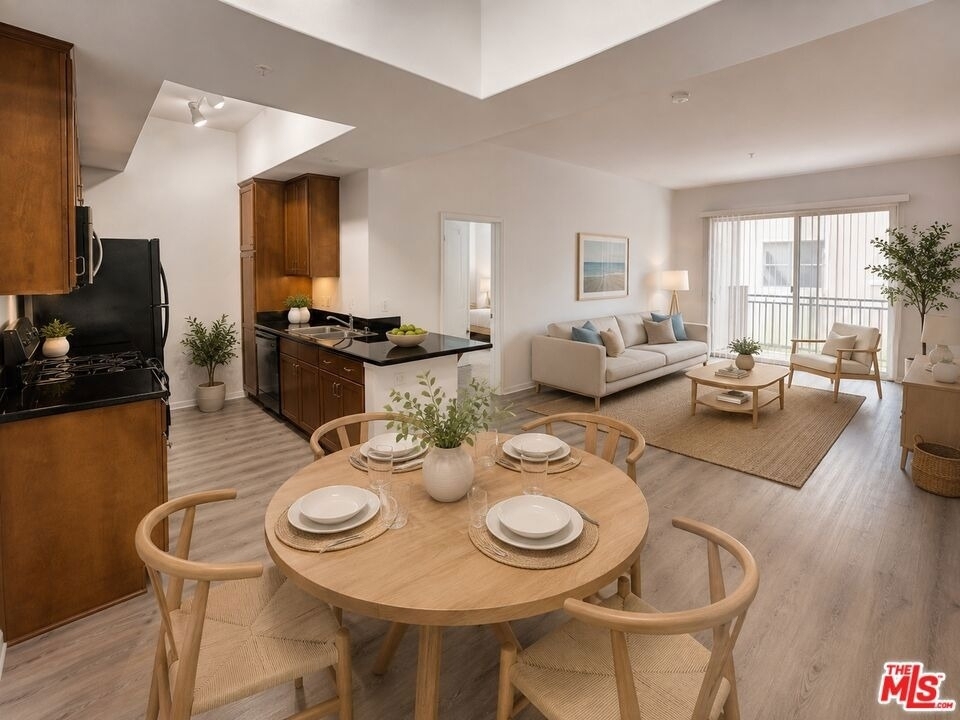 4060 Glencoe Avenue - Photo 1