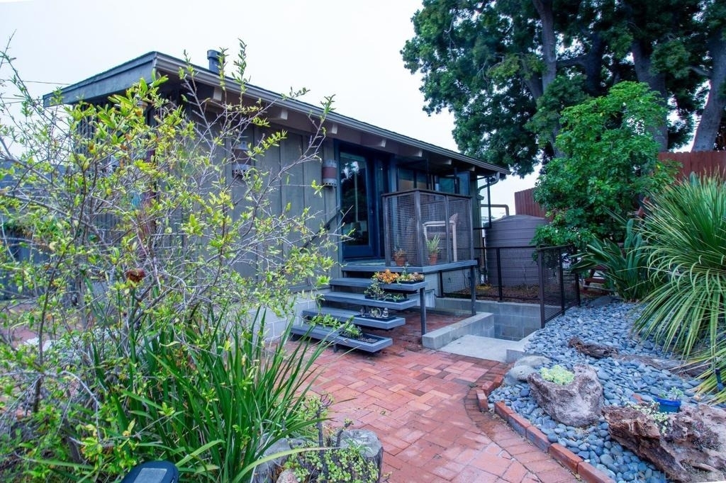 3838 Kendall - Photo 8