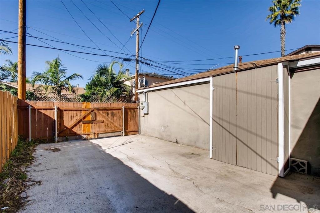 4458 Copeland Ave - Photo 9