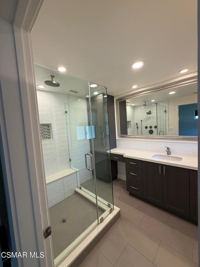 23723 Oxnard Street - Photo 17