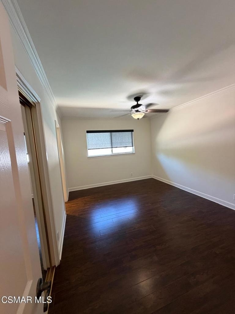 23723 Oxnard Street - Photo 9
