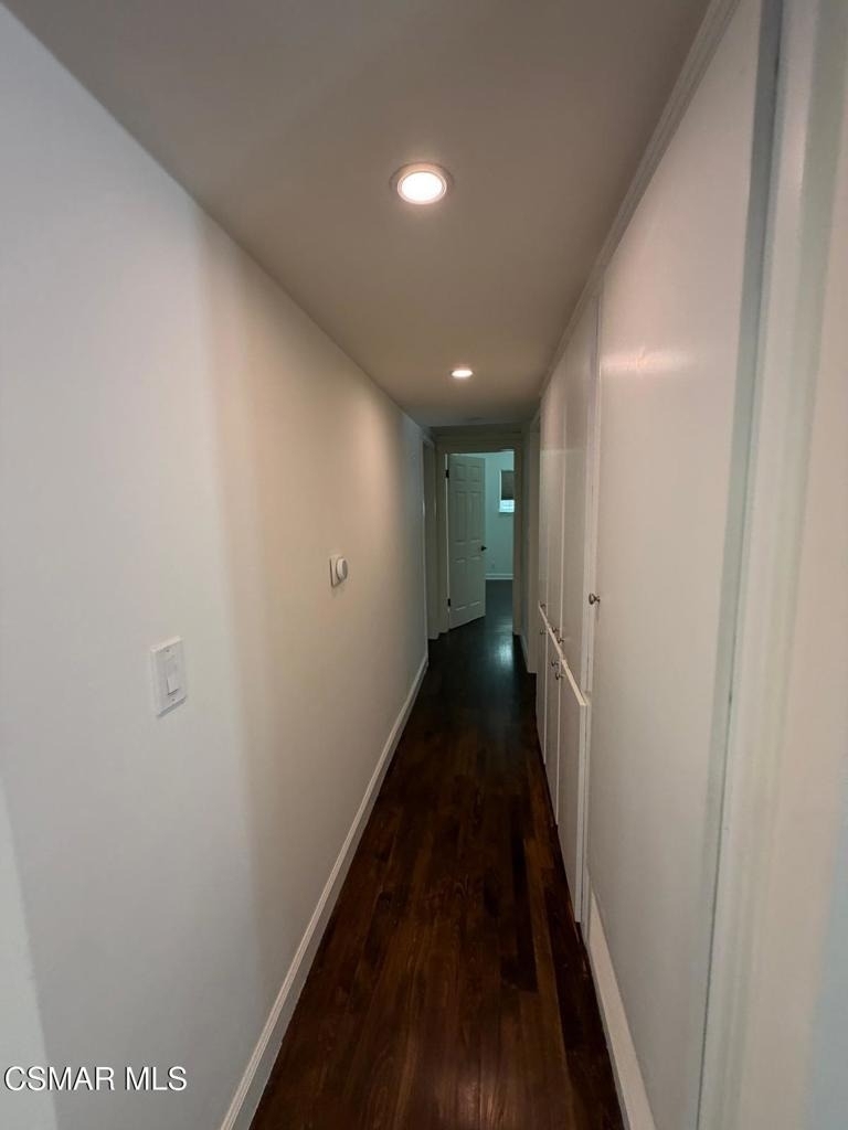 23723 Oxnard Street - Photo 7