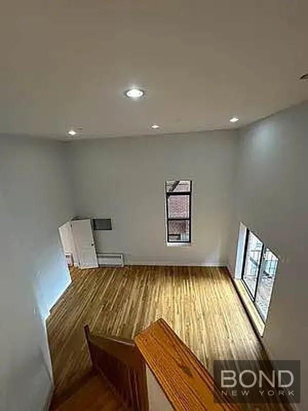 West 85th Street - Photo 7