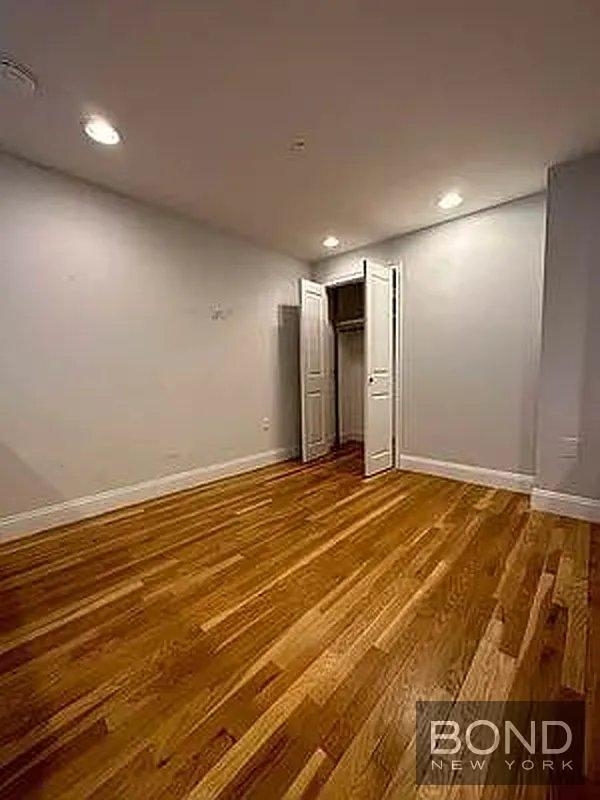 West 85th Street - Photo 10