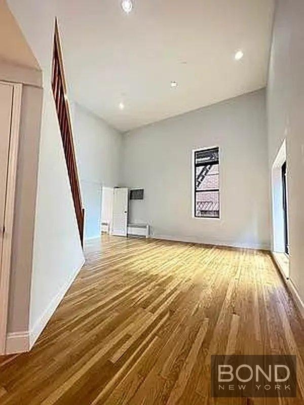 West 85th Street - Photo 1