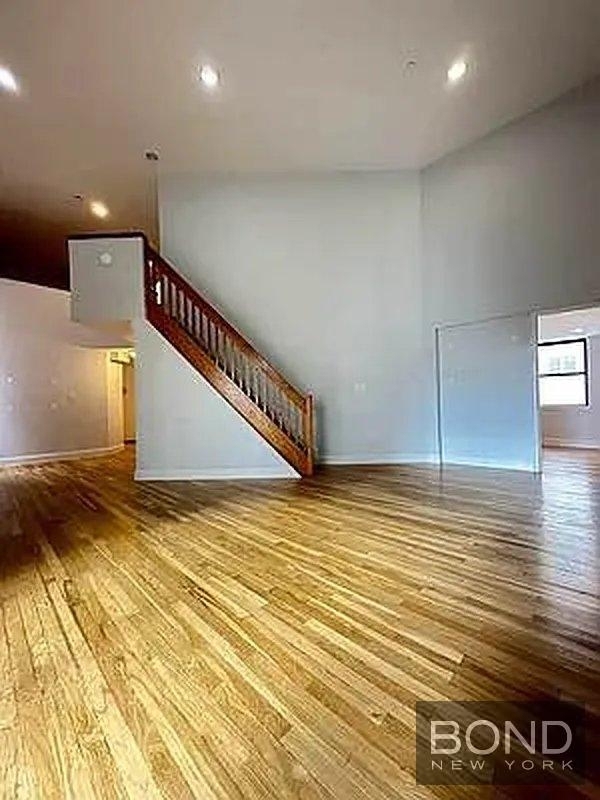 West 85th Street - Photo 0