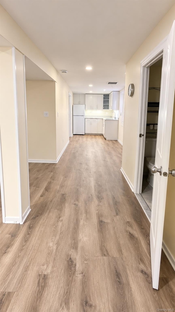10 Pickwick Drive S - Photo 12