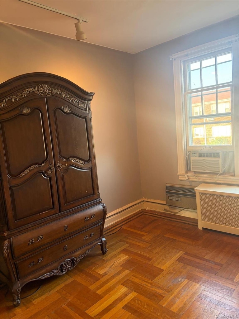 3134 79th Street - Photo 2