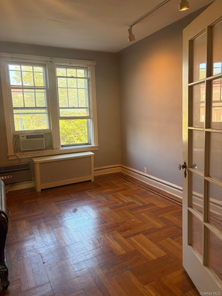 3134 79th Street - Photo 5