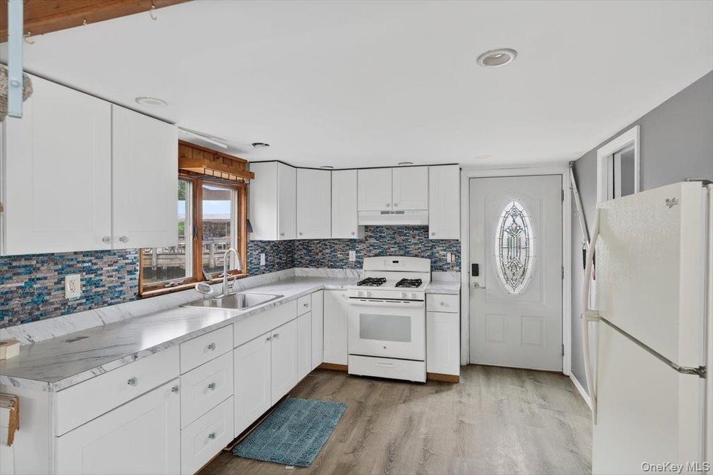 149 C Riverside Drive - Photo 1