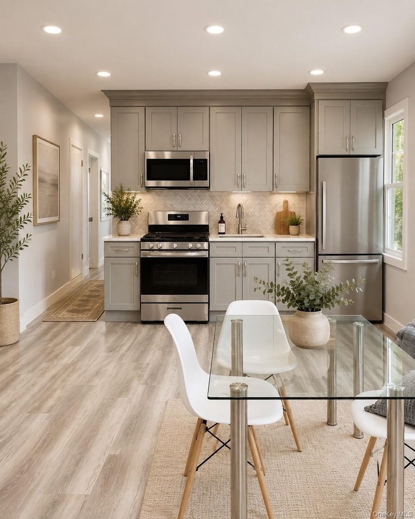 121 W Chester Street - Photo 1