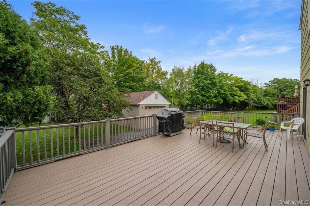 284 Park Avenue - Photo 3