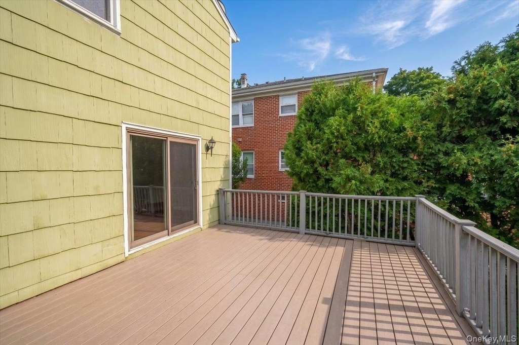 284 Park Avenue - Photo 4