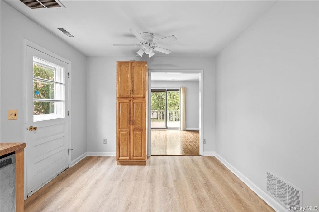 284 Park Avenue - Photo 15