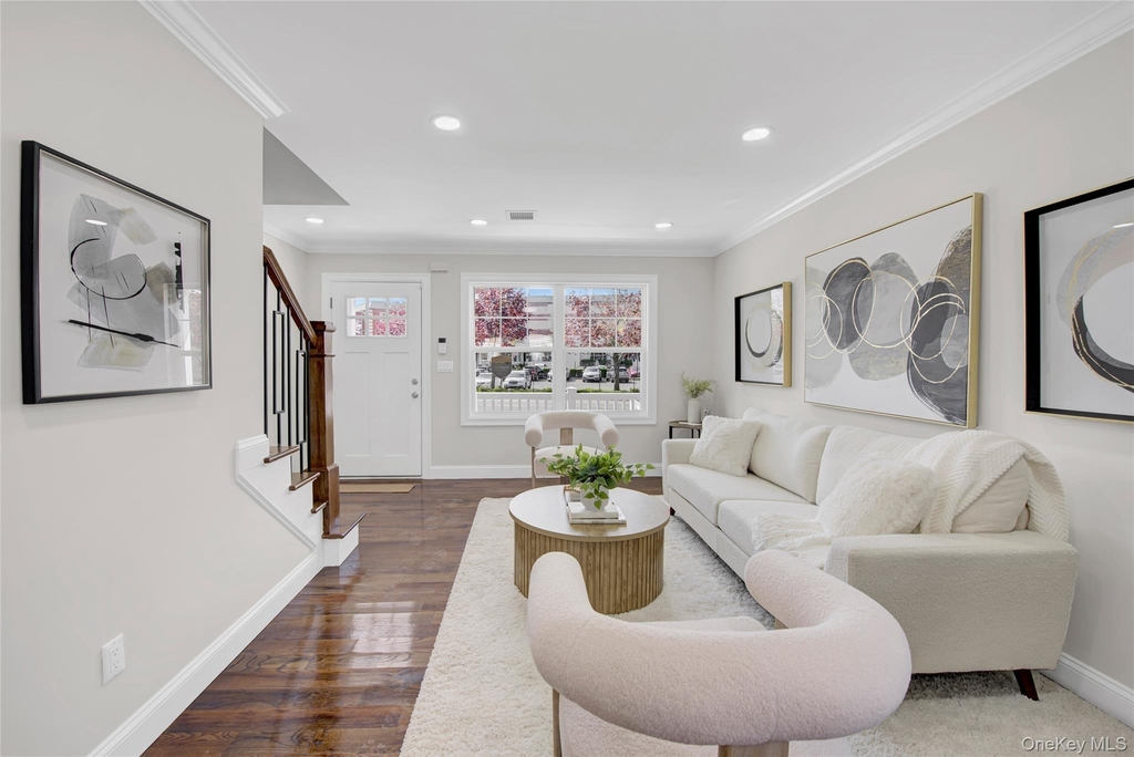 60 W Milton Street - Photo 1