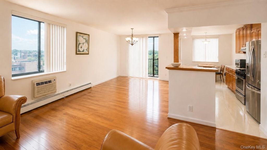 14477 Roosevelt Avenue - Photo 2