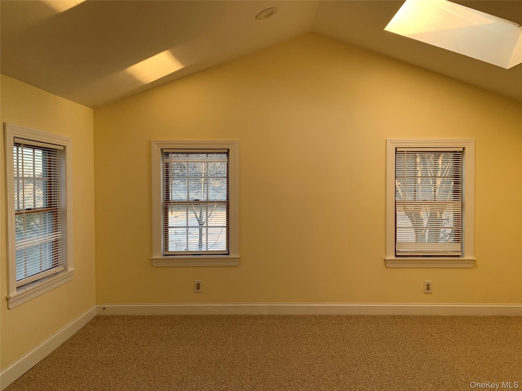 74 Tyler Avenue - Photo 10