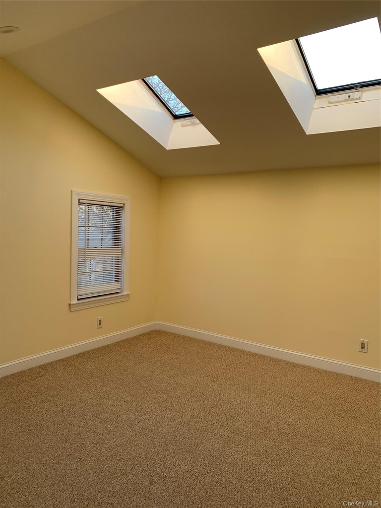 74 Tyler Avenue - Photo 9