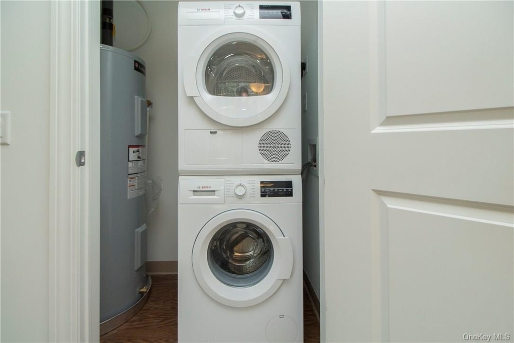 10 Byron Place - Photo 6