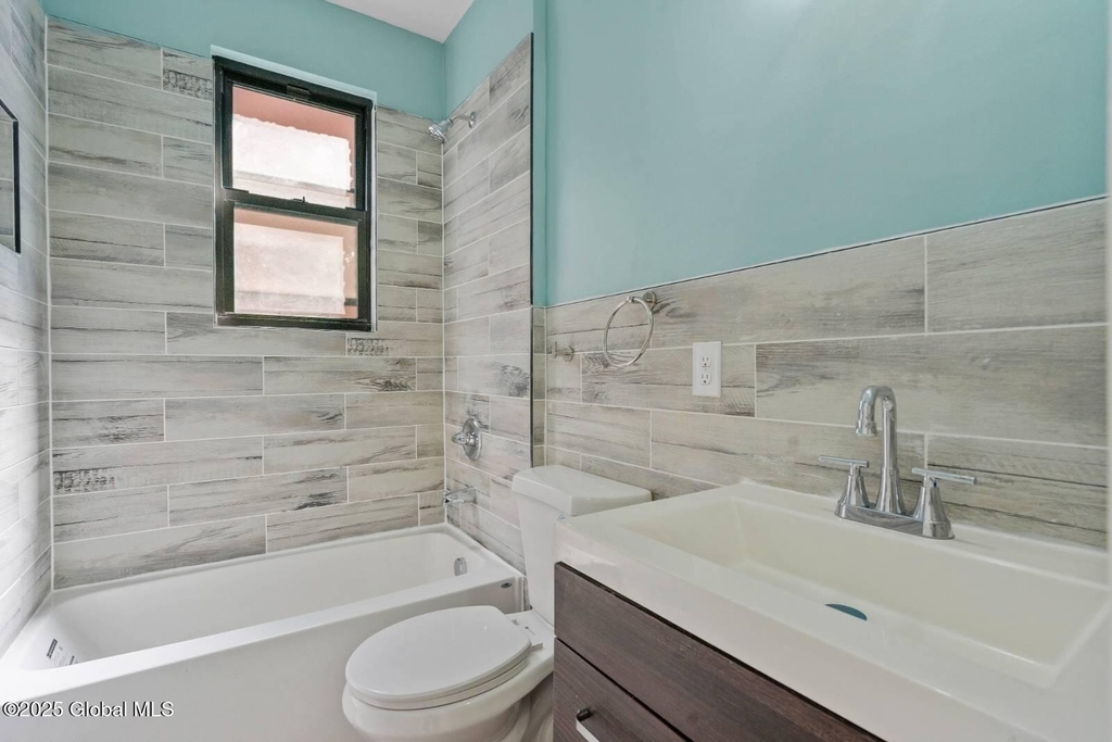 170 Washington Avenue - Photo 4