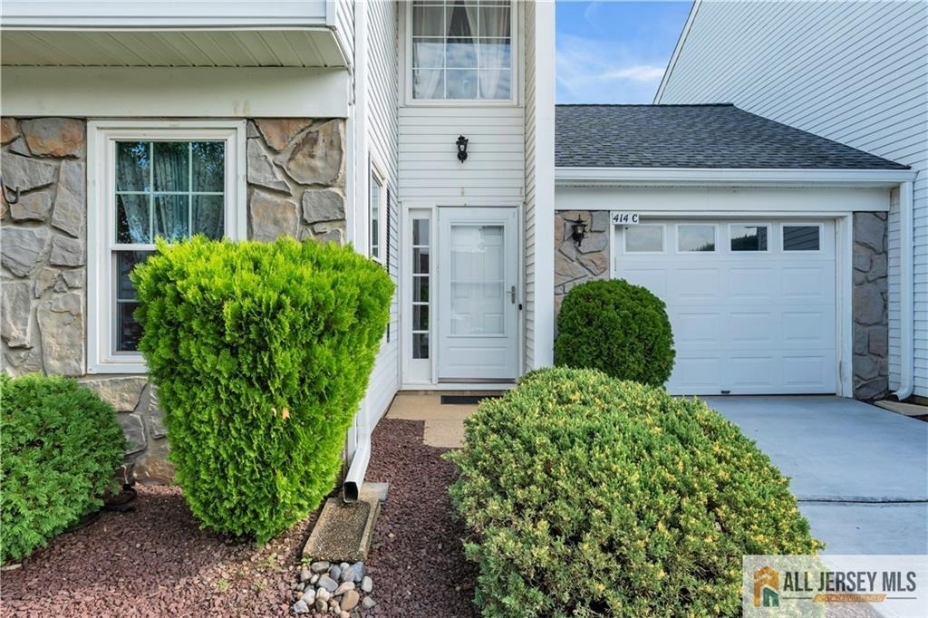 414 Andover Drive - Photo 2