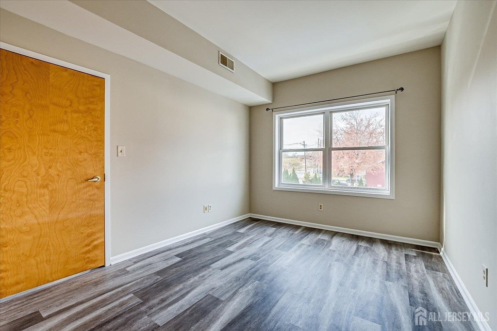 160 Durham Avenue - Photo 9