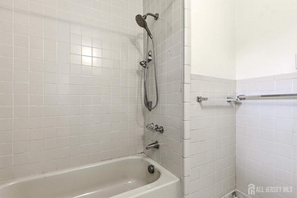 320 Suttons Lane - Photo 10