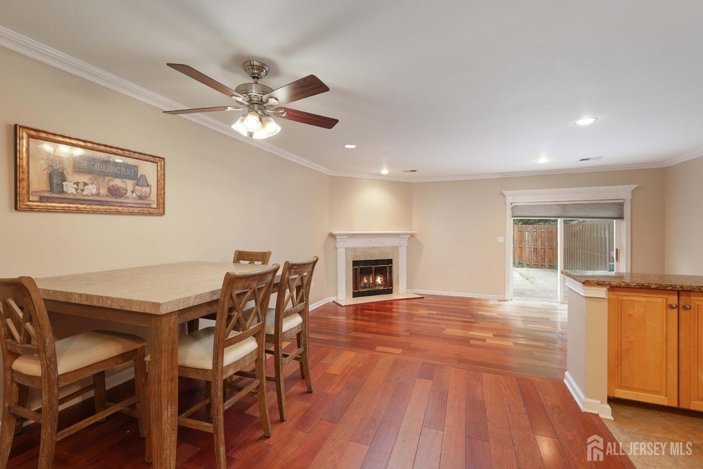 117 Lexington Circle - Photo 7