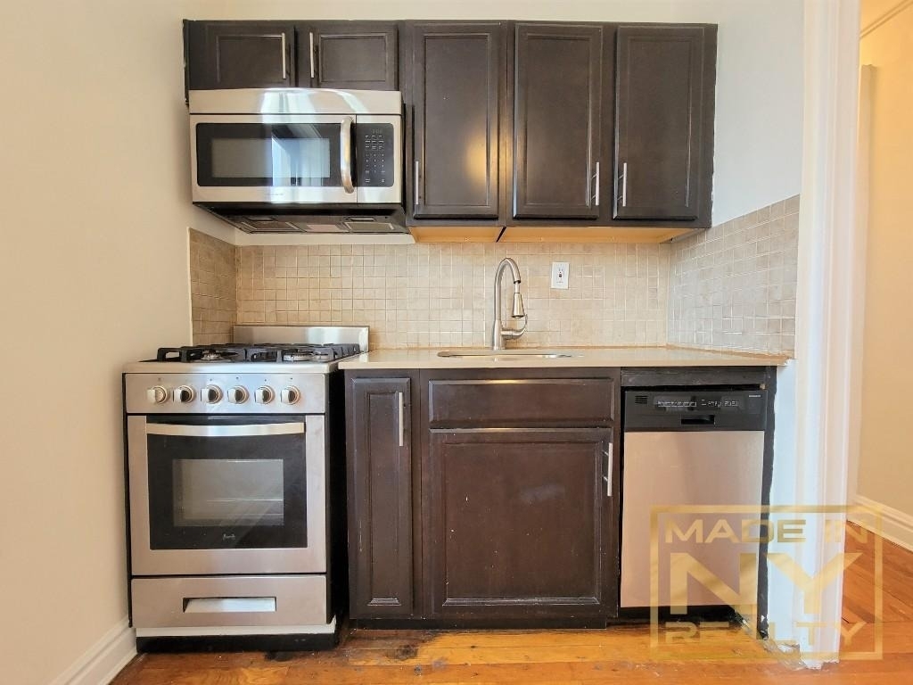 25-21 31st Avenue - Photo 1