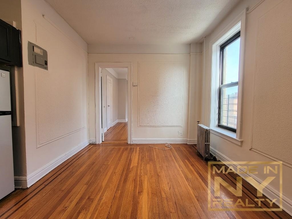 25-21 31st Avenue - Photo 2
